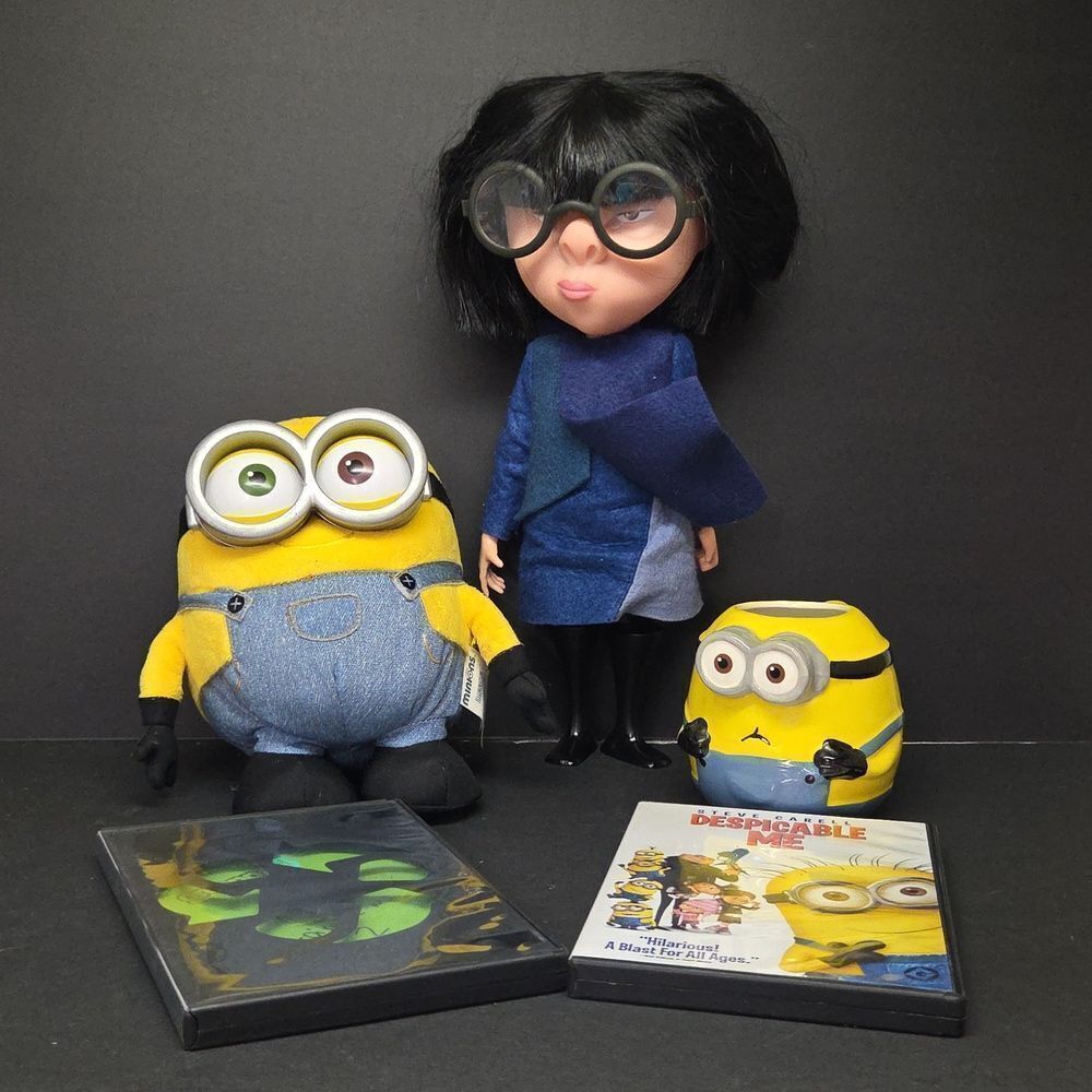 Despicable ME Minions bundle Edna, Bob, cup, 2 DVD's